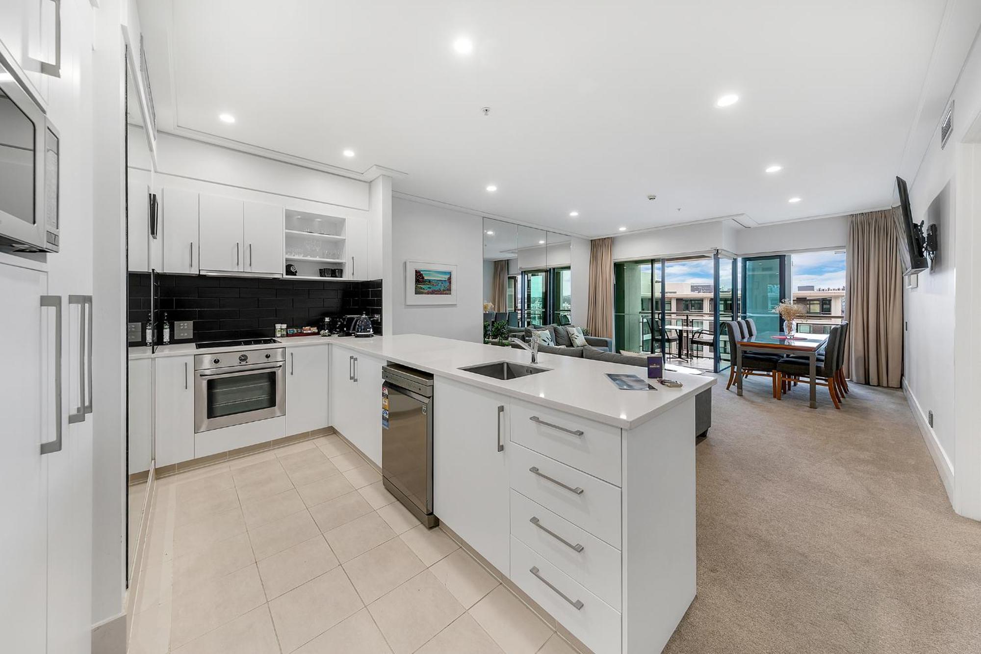 Apartment Sophisticated Spacious W Stunning Harbour View *